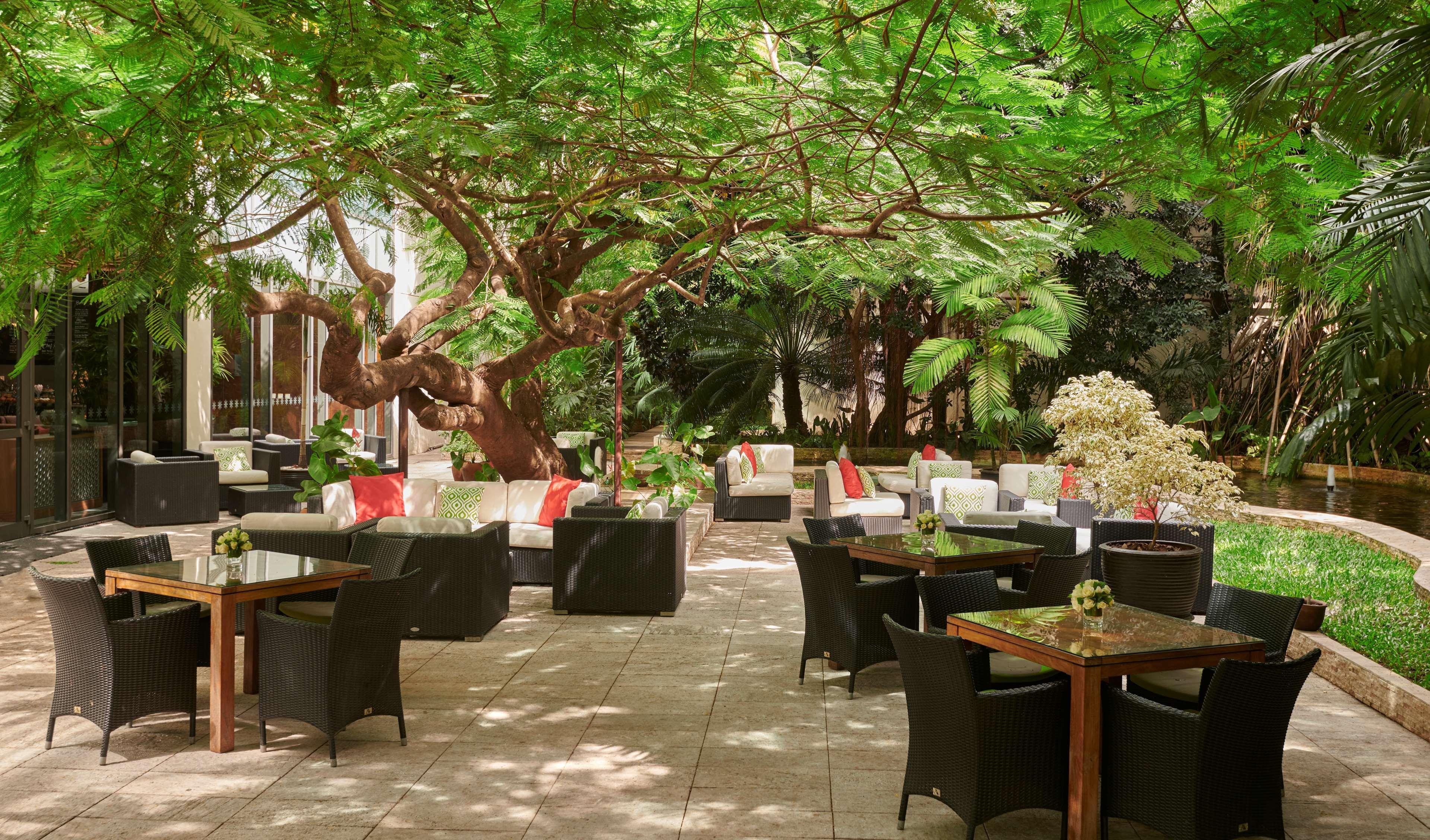 Hyatt Regency Dar Es Salaam, The Kilimanjaro Hotel 5*
