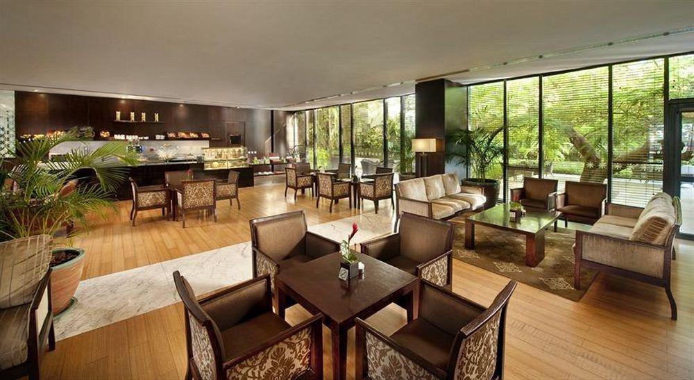 Hyatt Regency Dar Es Salaam, The Kilimanjaro Hotel